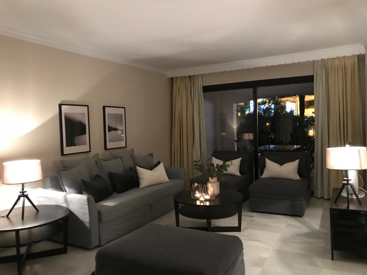 Large And Elegant In Puerto Banus With Pools And Paddle Apartment Marbella Bagian luar foto