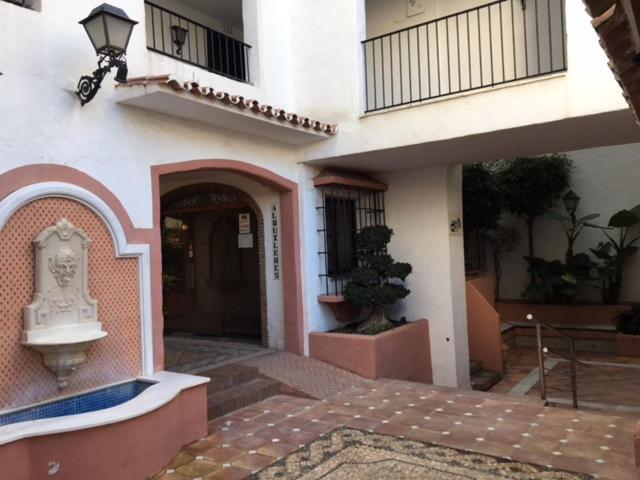 Large And Elegant In Puerto Banus With Pools And Paddle Apartment Marbella Bagian luar foto