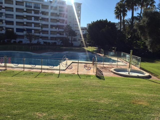 Large And Elegant In Puerto Banus With Pools And Paddle Apartment Marbella Bagian luar foto
